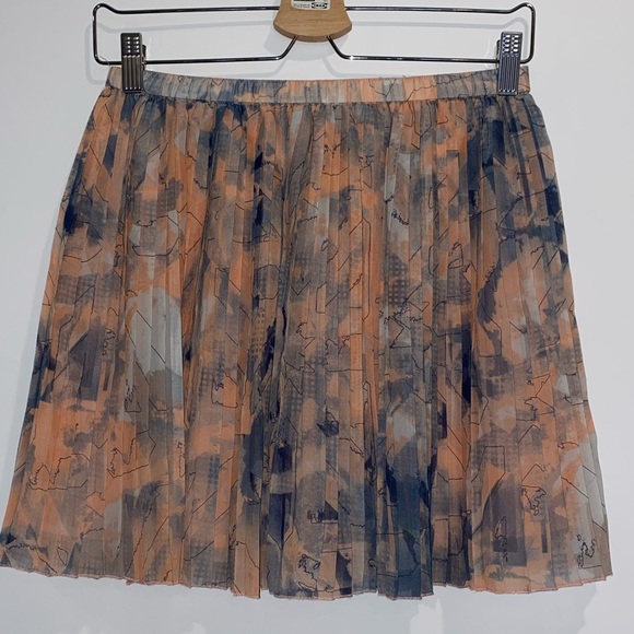 BCBGeneration pleated mini skirt - Picture 2 of 6